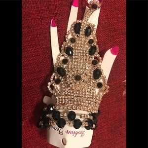 Hand jewelry piece 15$ each